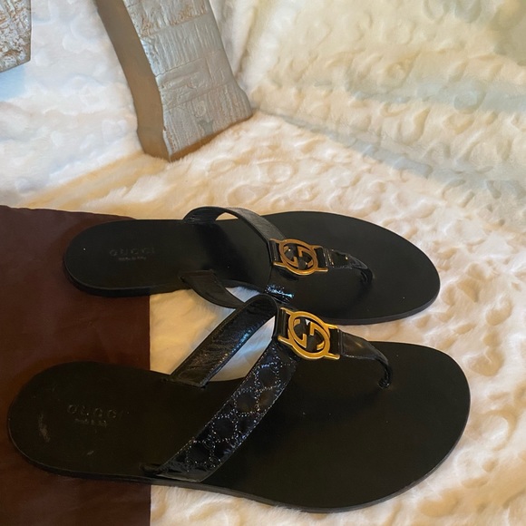 Gucci flat sandal - Picture 2 of 11
